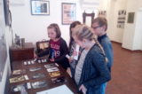 Žáci si vyzkoušeli výrobu vlastních medailí / fotogalerie / foto: Dagmar Holcová