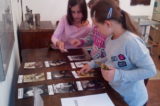 Žáci si vyzkoušeli výrobu vlastních medailí / fotogalerie / foto: Dagmar Holcová