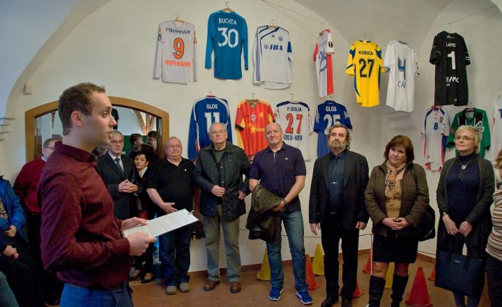 Výstava „Ať žije fotbal!“ v muzeu na Staré radnici