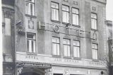 Historie hranických domů: Hotel Brno / fotogalerie / Budova hotelu Brno v roce 1934 za majitele Jana Čermáka, foto: sbírky hranického muzea